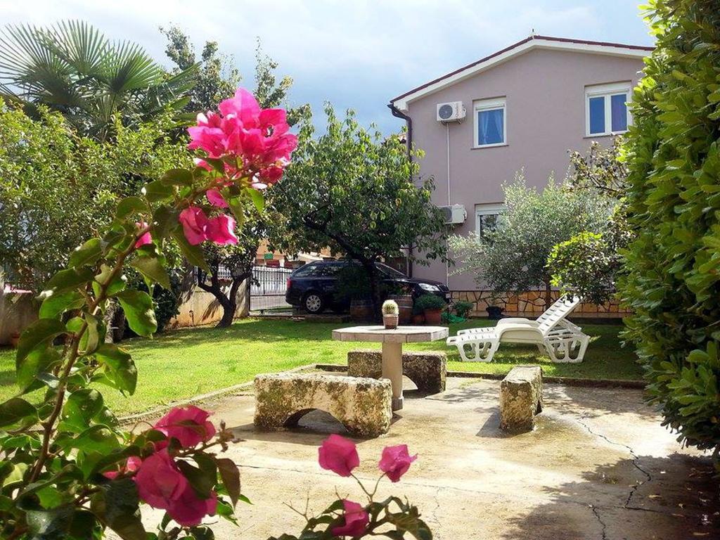 PUY Apartments Ema מראה חיצוני תמונה