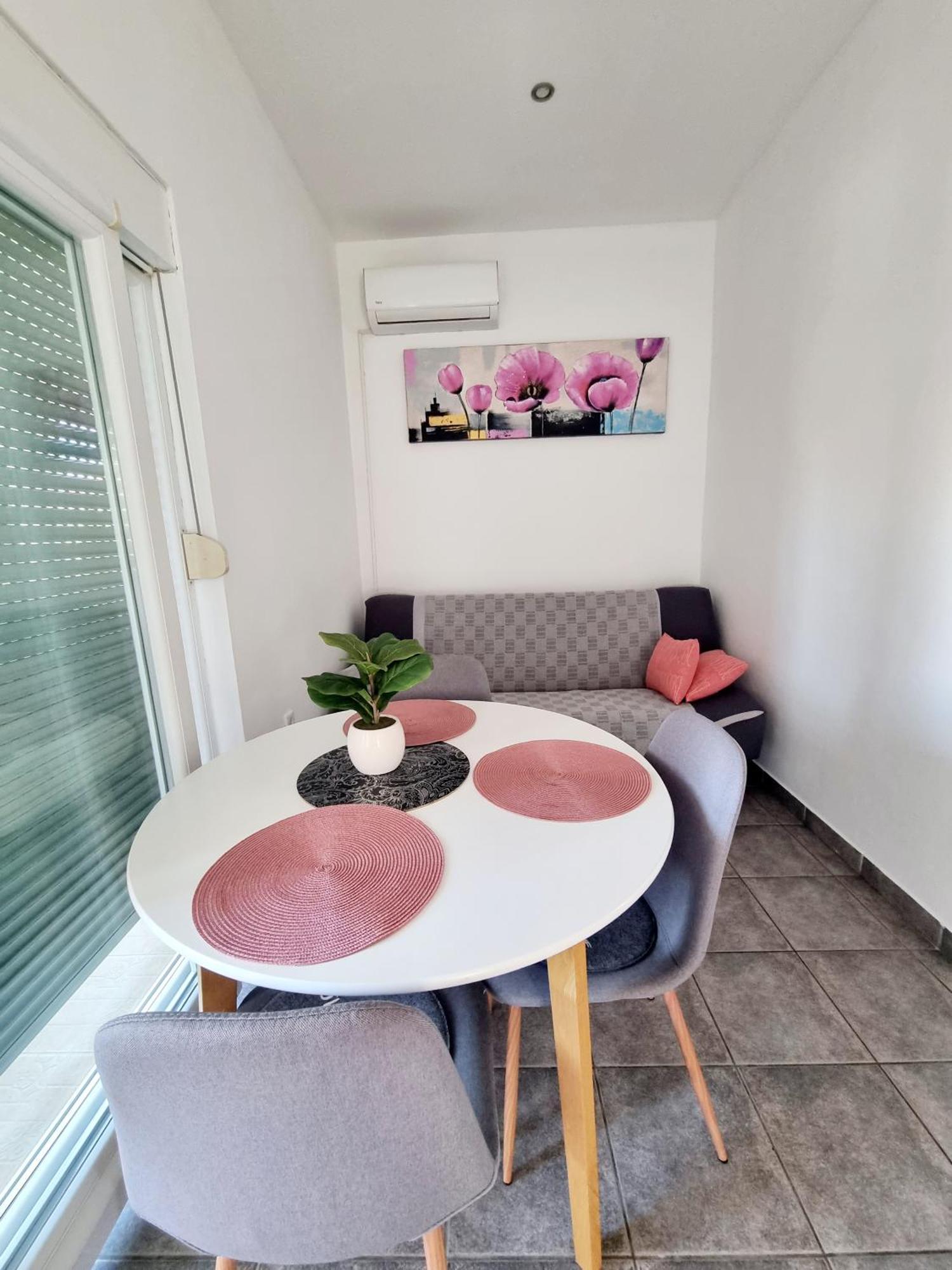 PUY Apartments Ema מראה חיצוני תמונה