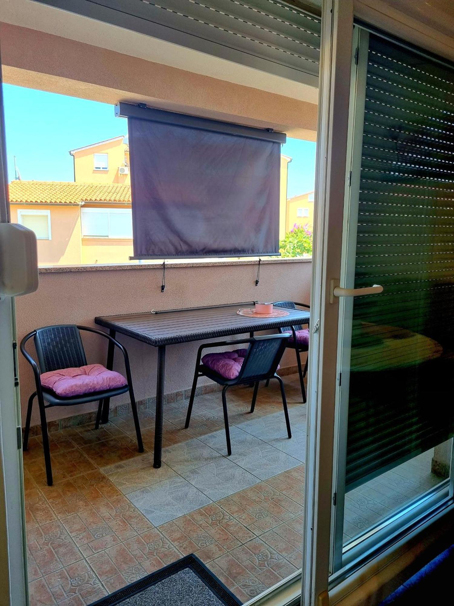 PUY Apartments Ema מראה חיצוני תמונה