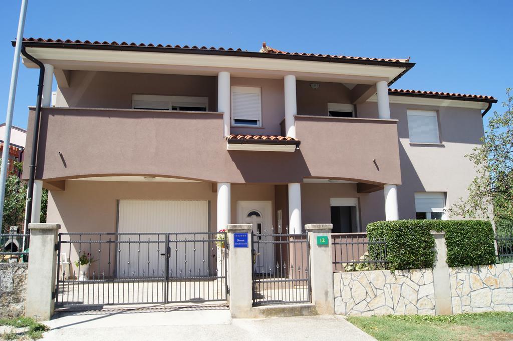 PUY Apartments Ema מראה חיצוני תמונה